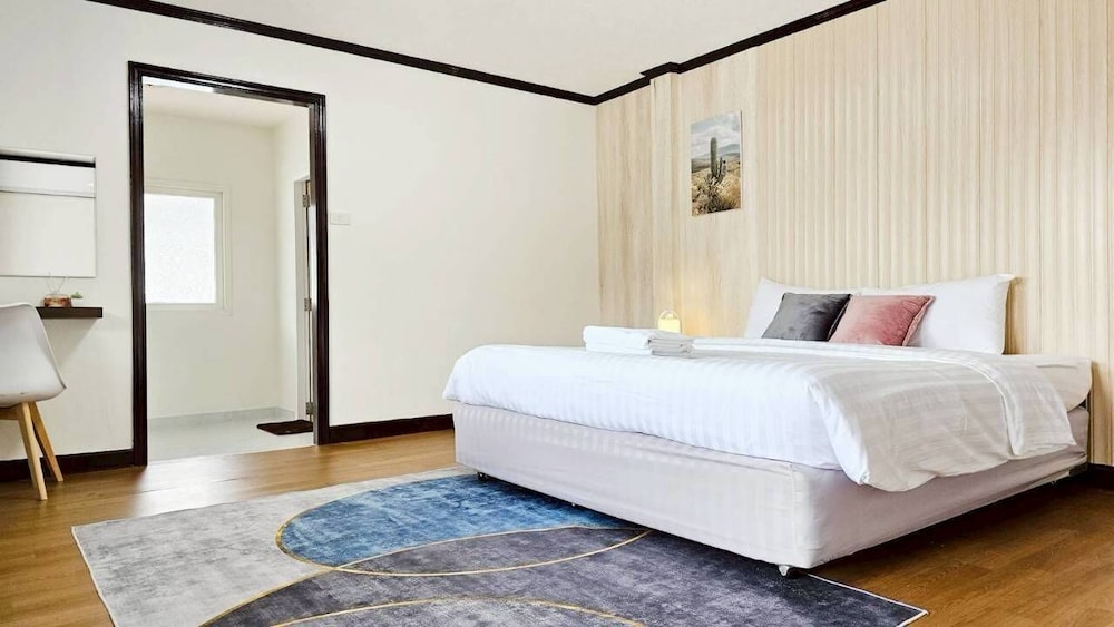 Greta Villa Nakluea 18