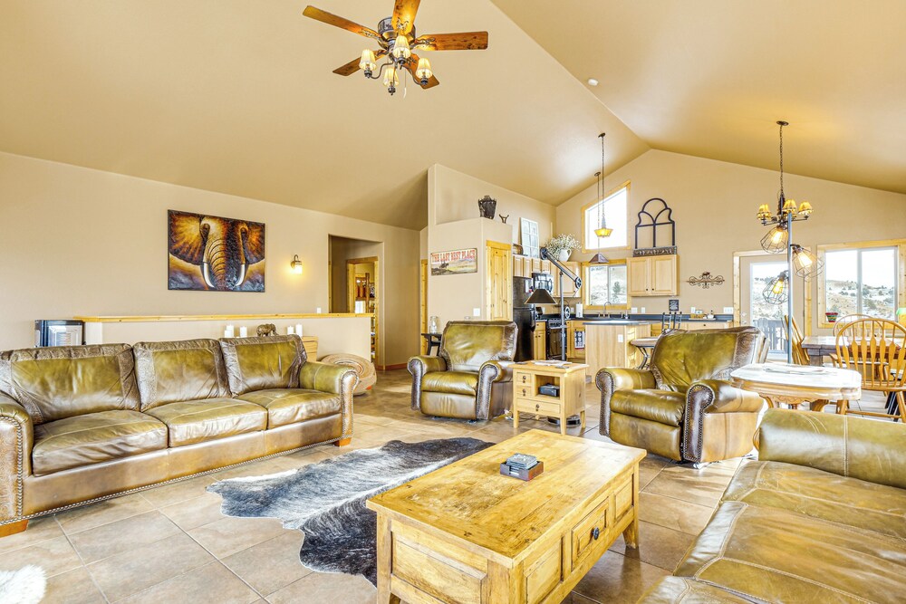 Mountain & Valley Views: Fairplay Family Home!