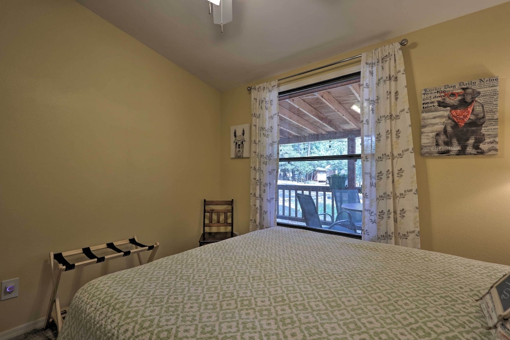 Payson Vacations - Updated Strawberry Family Cabin w/ 2 Private Decks - Property Image 4