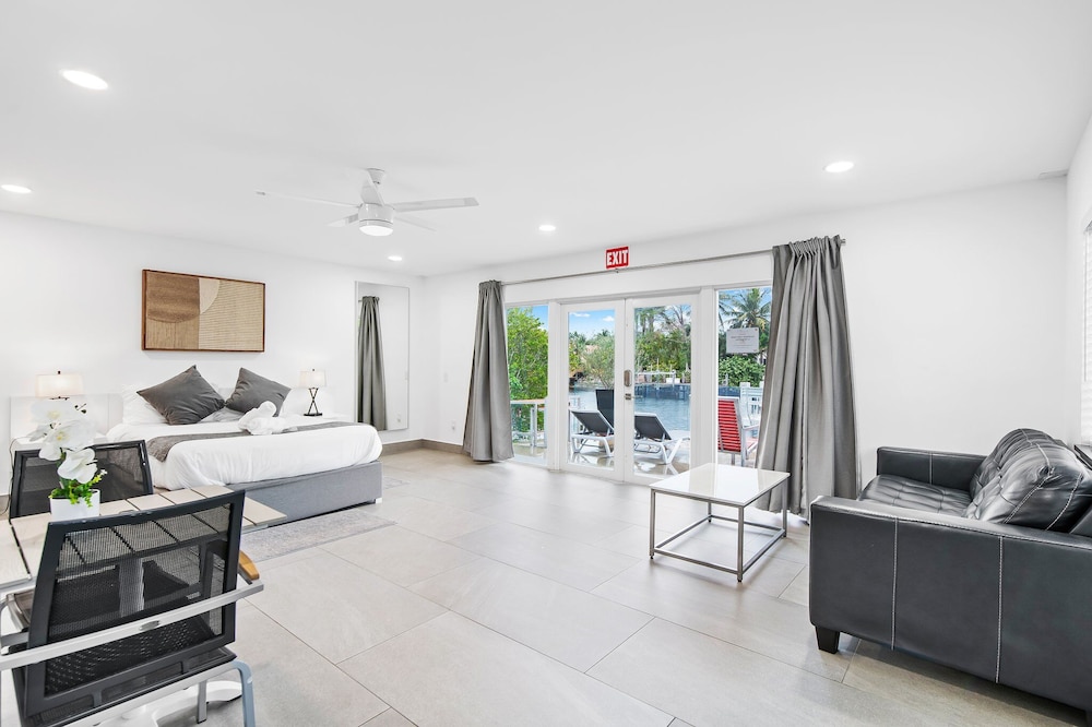 Unique Retreat - Unit B: Homey First-floor Haven
