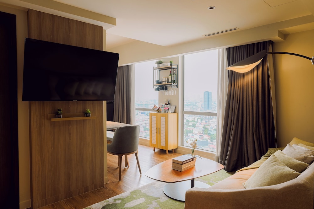 Hotel Residences at Acqua