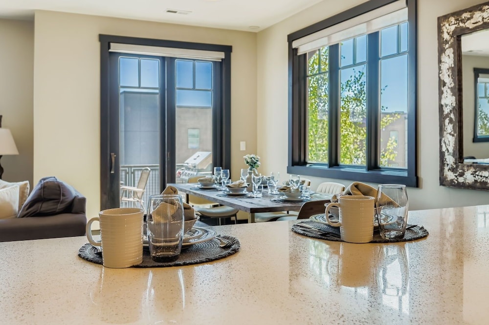 Tranquil Blackstone Getaway 3 Bedroom Townhouse