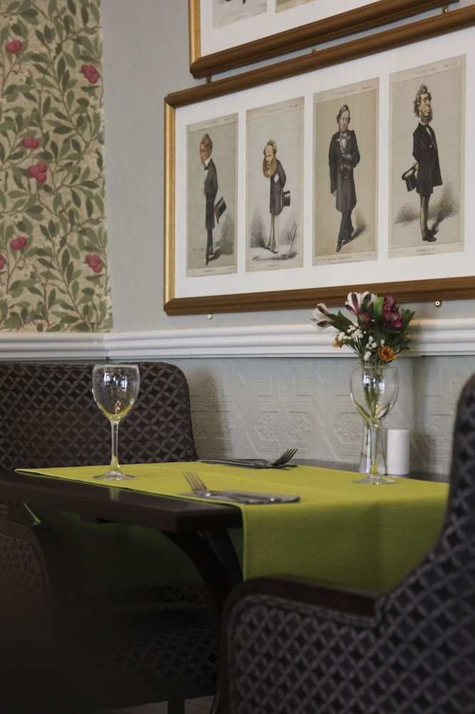Kilkenny Vacations - The Club House Hotel - Property Image 37