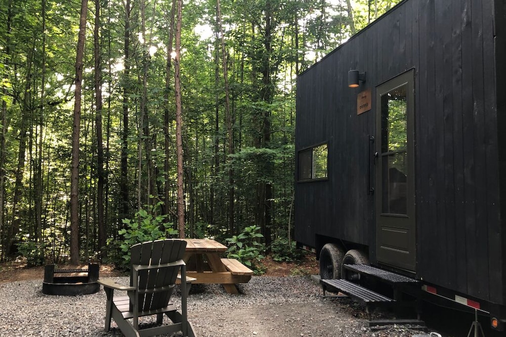 Postcard Cabins Shenandoah North, Outdoor Collection by Marriott Bonvoy