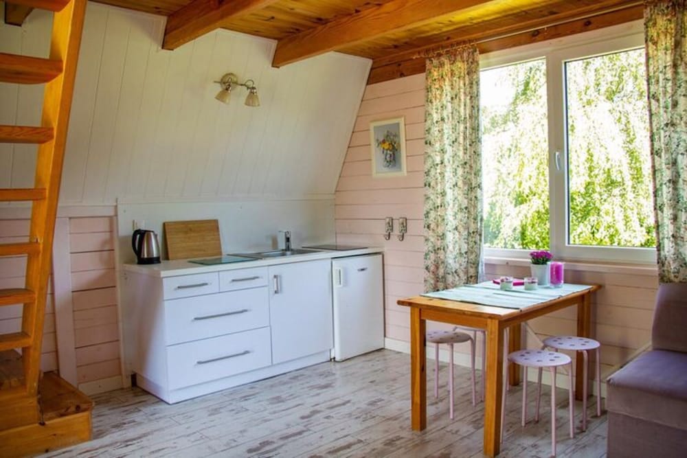 Storey Holiday House, Bobolin view 2