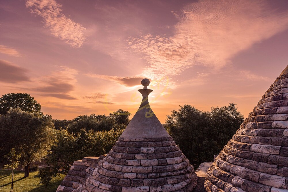 TD Trulli Vittoriani Charme and Pure Nature w Pool