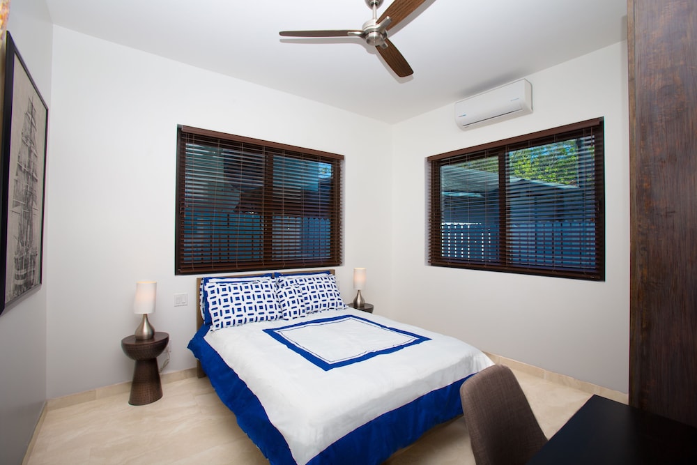 Bella Luna Beach House #227462