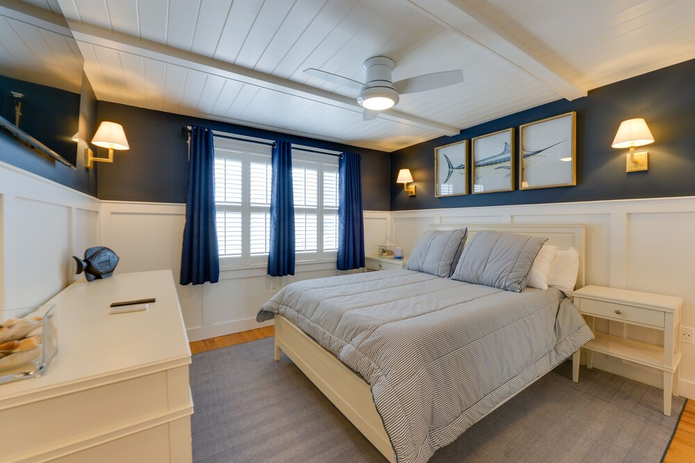 Avalon Vacation Rental w/ Porch & Grill!