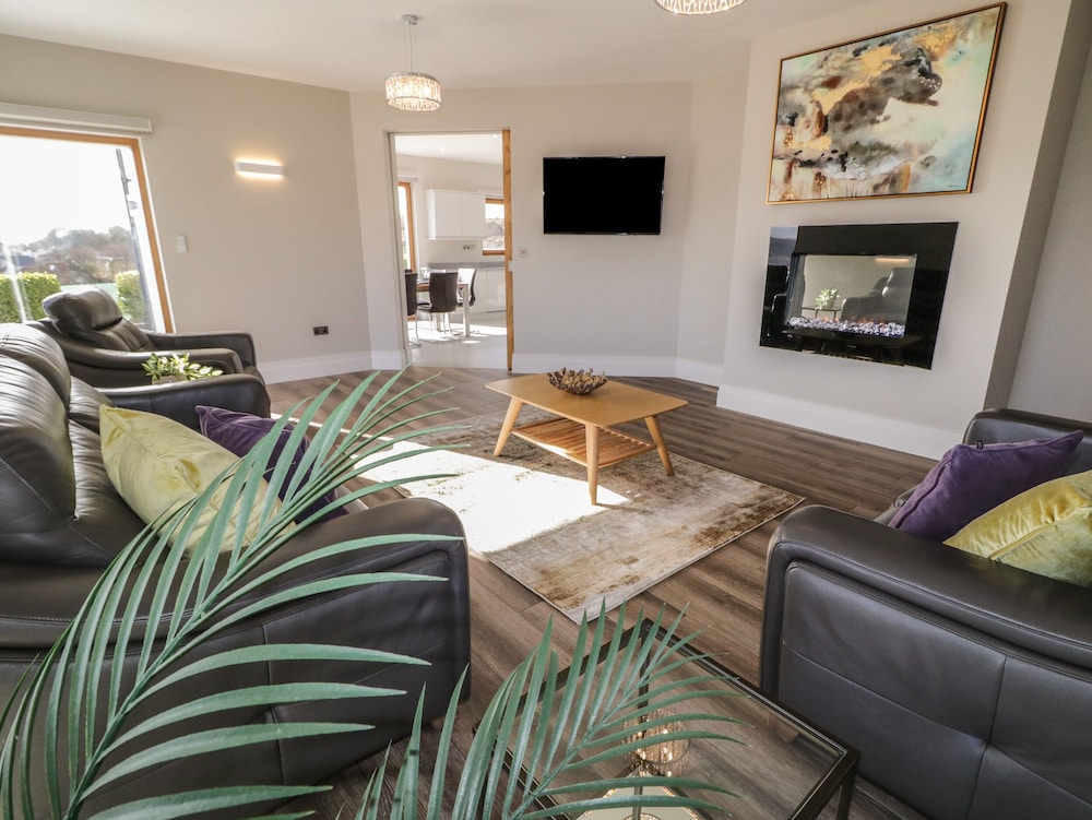 Moorhen House