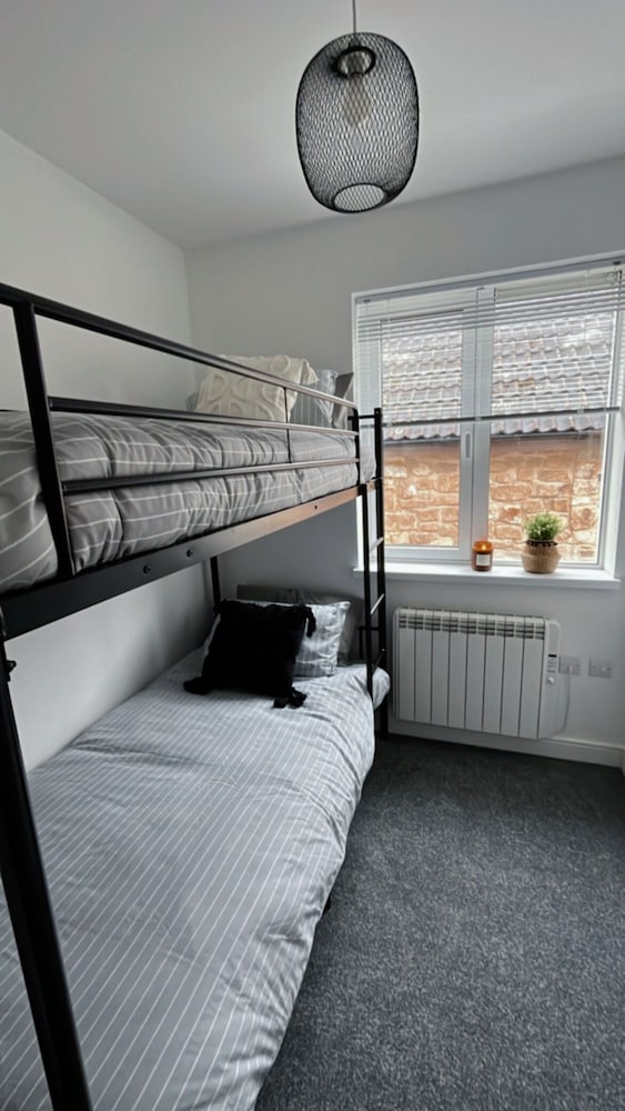 Captivating 2-bed Cottage in Symonds Yat view 3