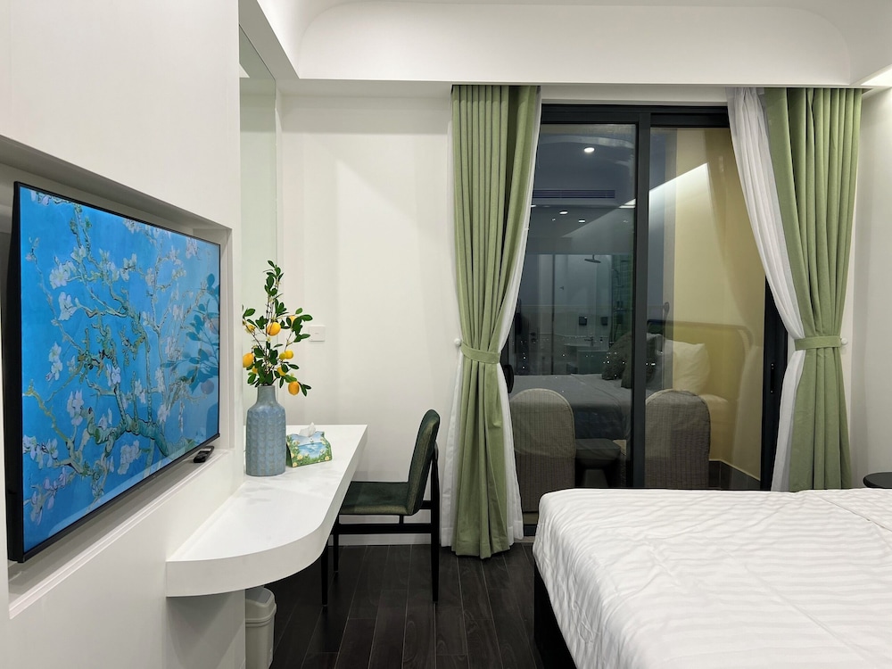We Young Apartments by HOFs - Fireworks & Ocean view