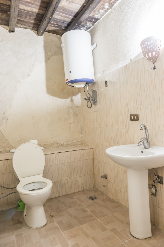 Zad Elmosafer Guest House