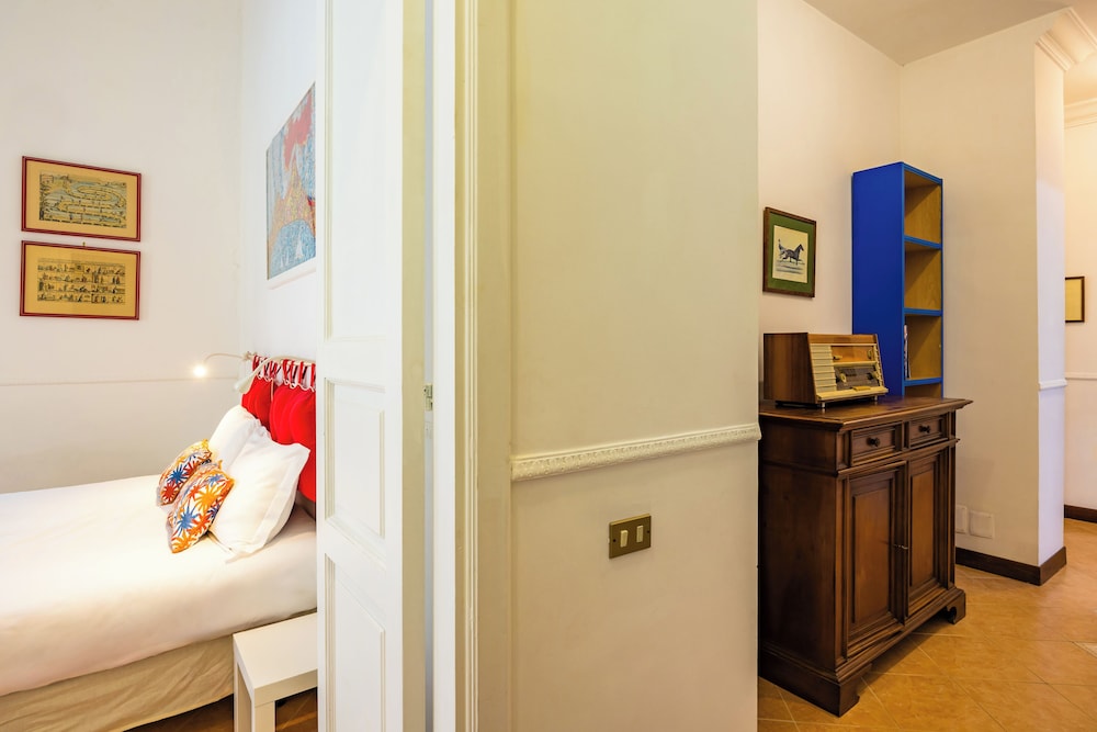 La Casa di Famiglia by Napoliapartments