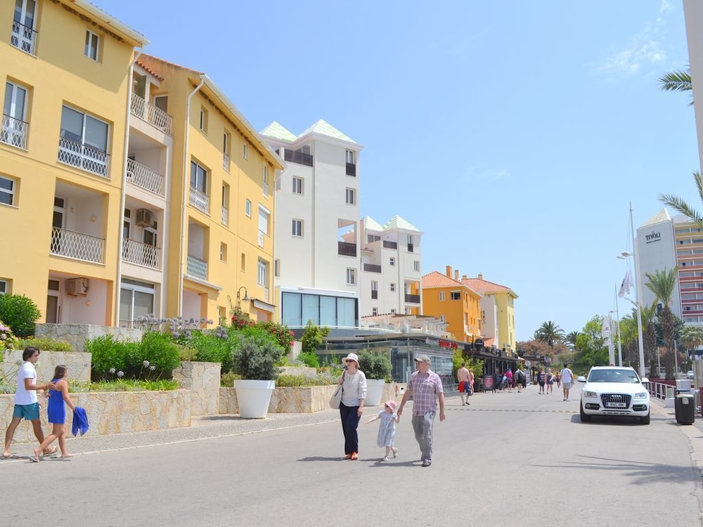 RH Coral Vilamoura Marina Apartment view 3