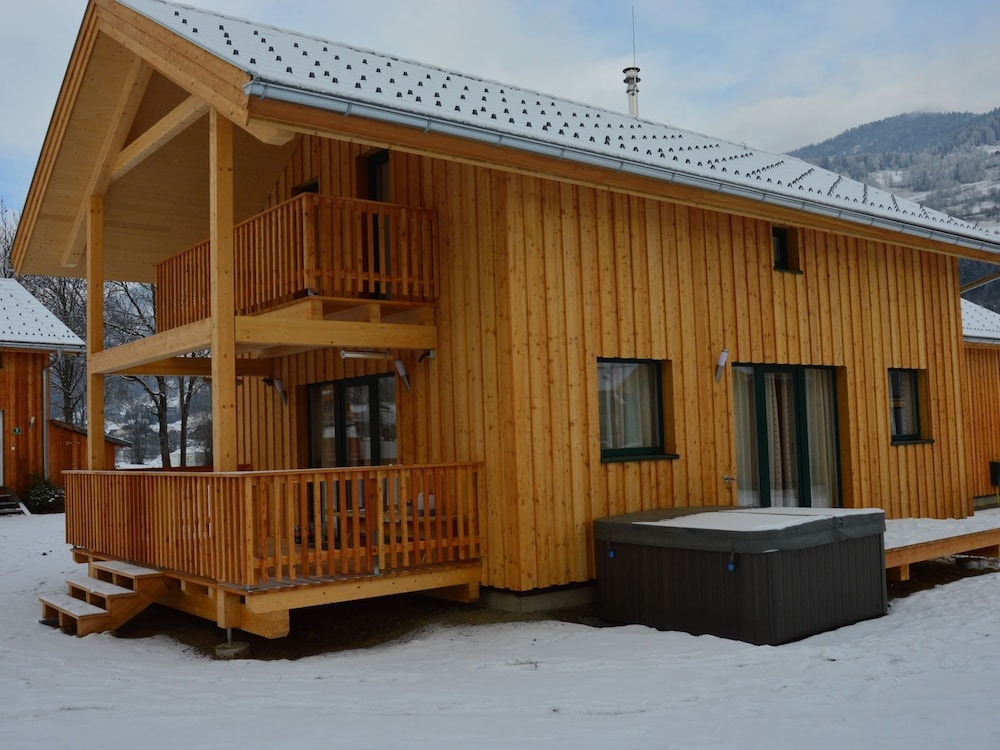 Chalet With Whirlpool tub