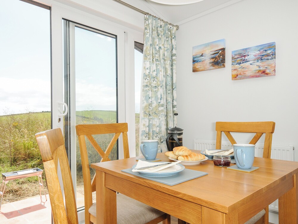 Midway Lodge