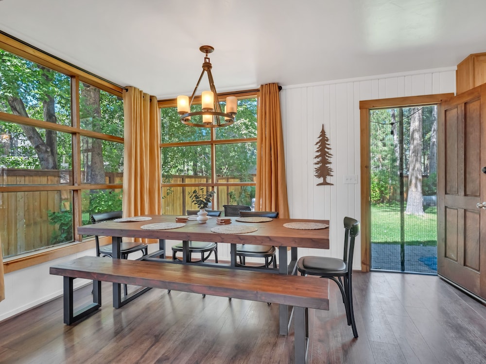 851h Tahoe Classic Cabin Near The Beach 2 Bedroom Cabin