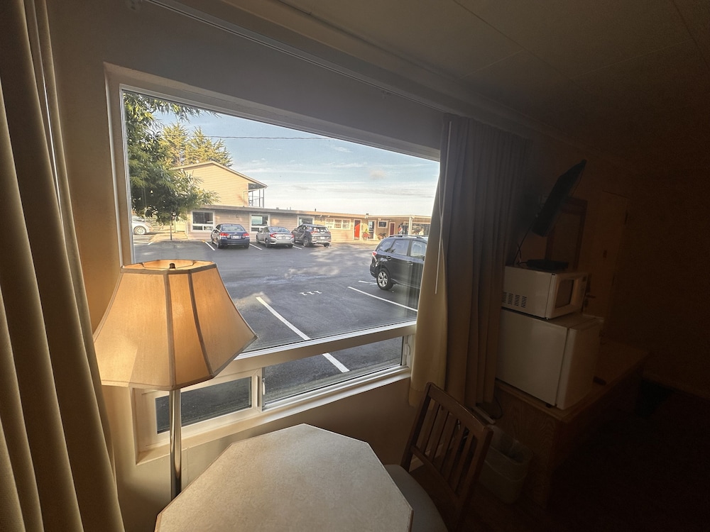 Astoria Crest Motel