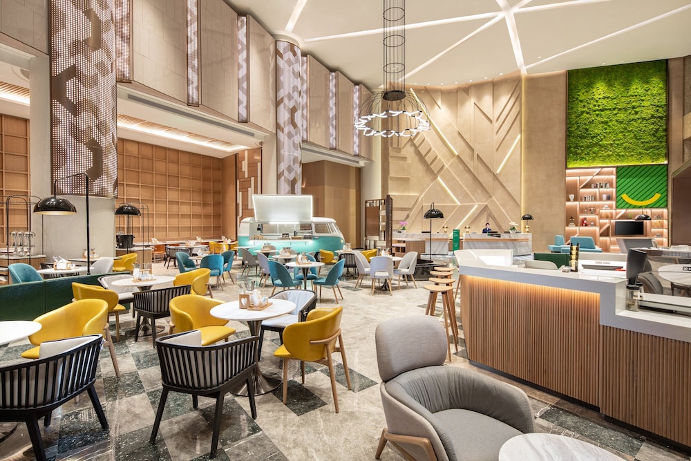 Holiday Inn Shanghai Nanjing Road by IHG 52