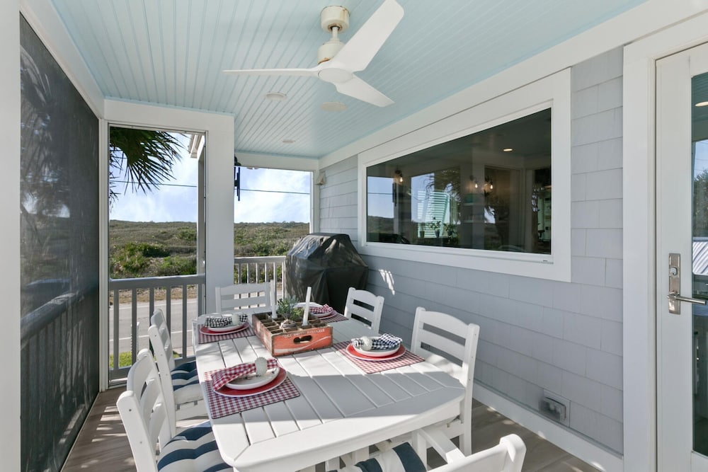 Ocean Paradise by Distinctive Beach Rentals
