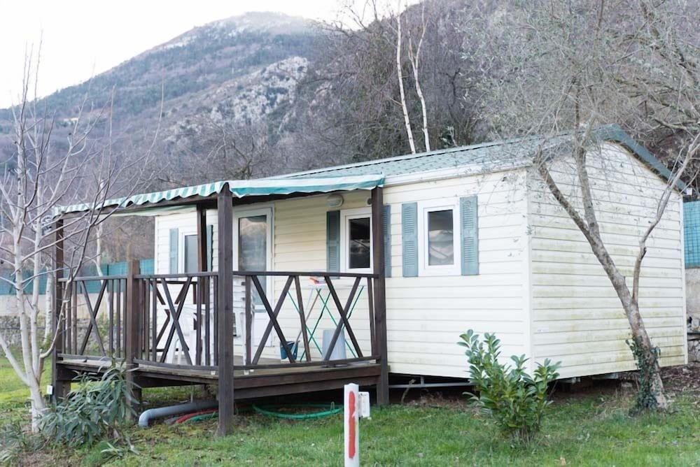 Camping le Mas Fleuri view 4