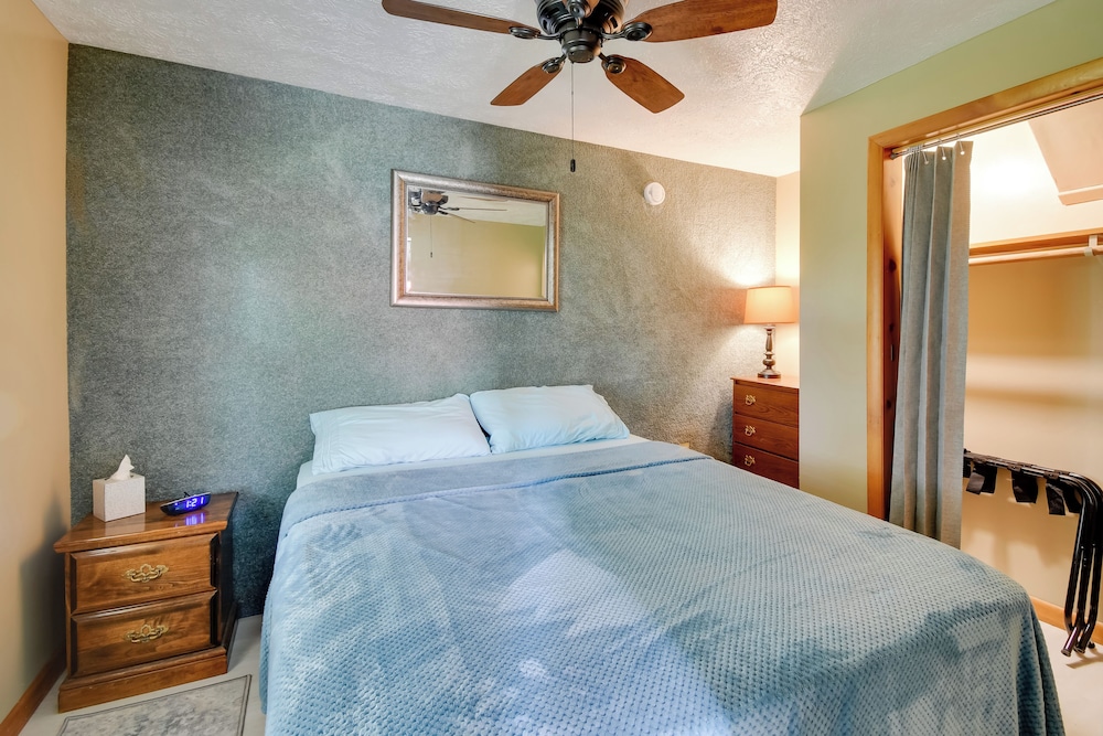 Riverfront Couple's Retreat, 3 Mi to Seneca Lake!