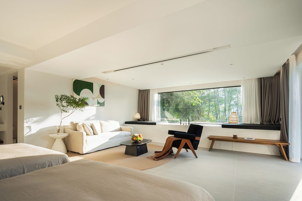 Miyue Shenzhen Tianlu Secret Wild Wizard Holiday Hotel