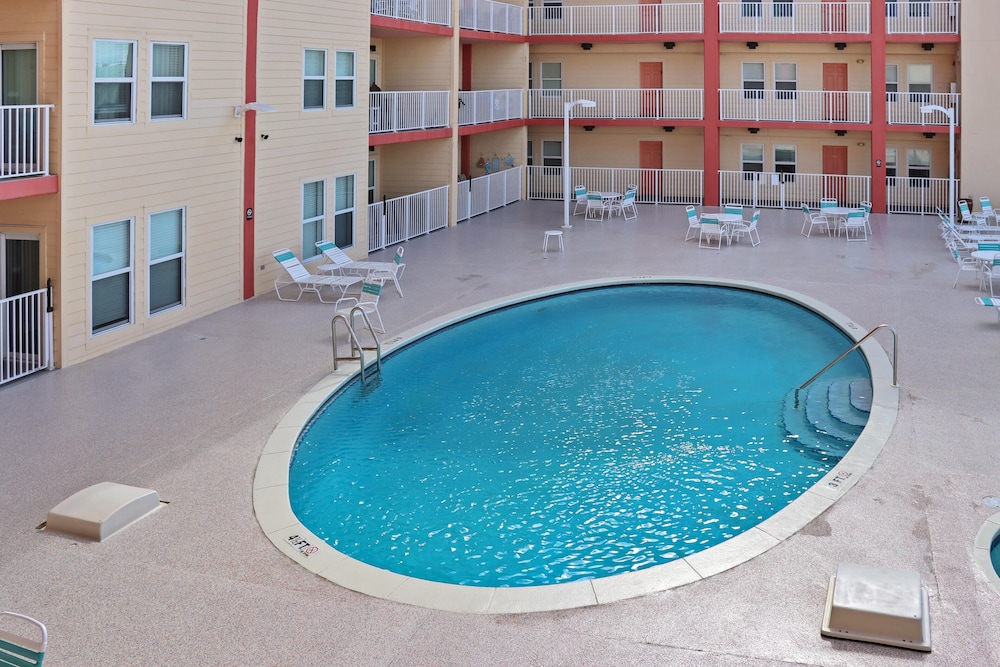 Paradise Shores 200