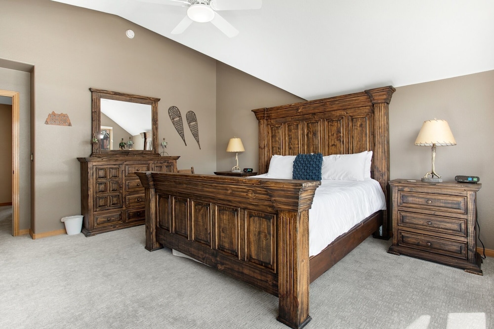 Canyon Run B203 3 Bedroom Condo by RedAwning - Property Image 23