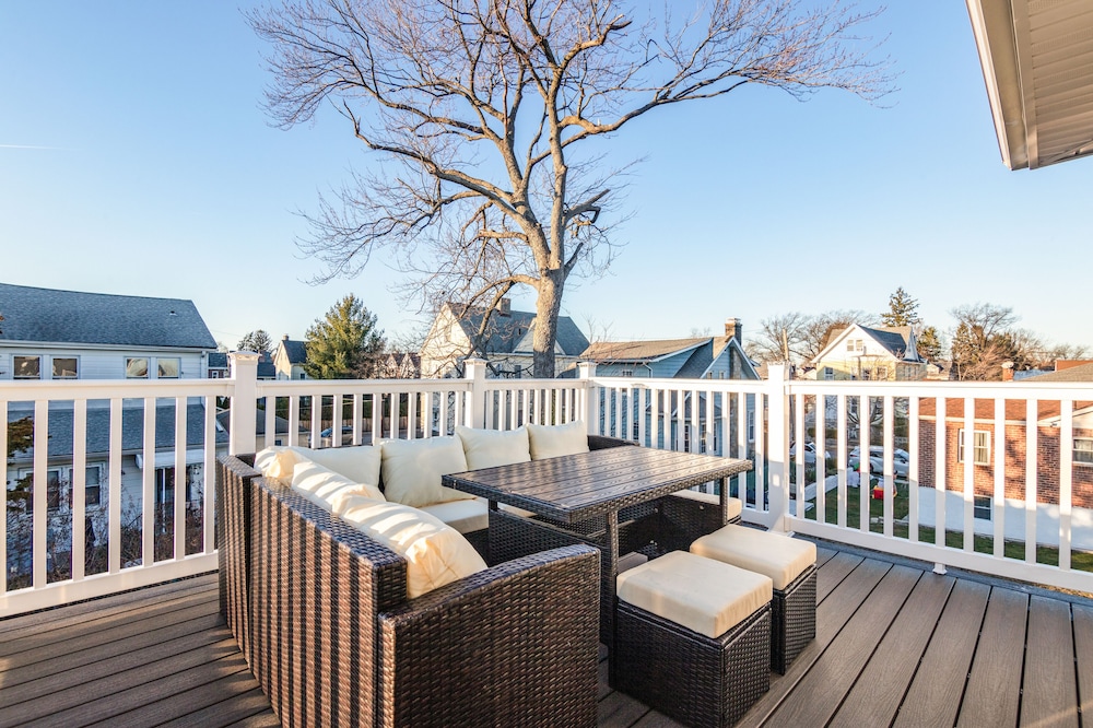 3BR Prime Luxury near NYC w Arcade Room