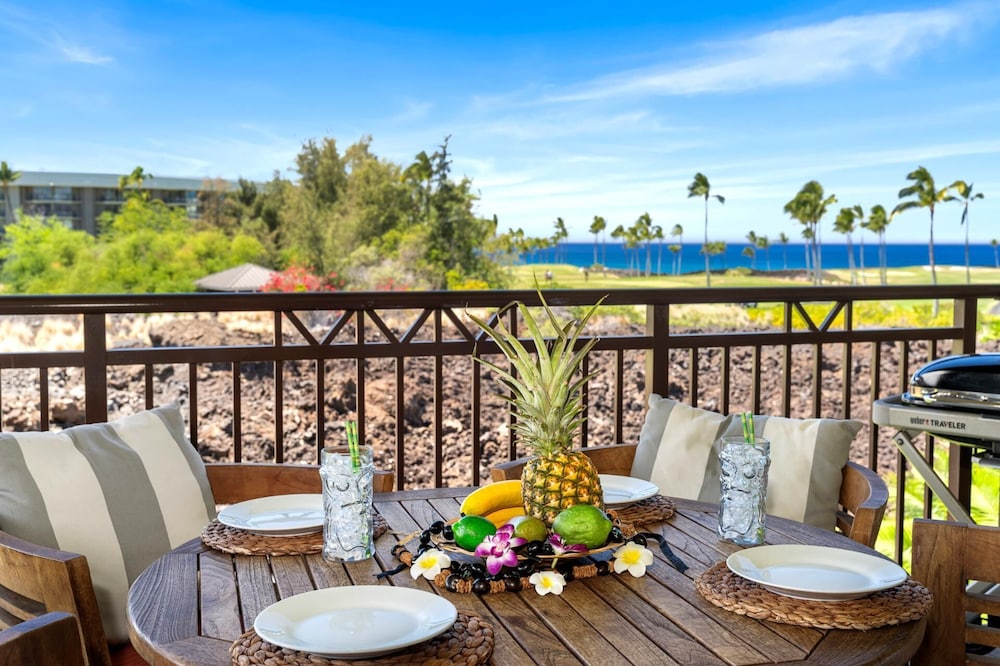 Halii Kai Oceanfront KBM Resorts 2 Units, 4 Bedrooms Ml-2567