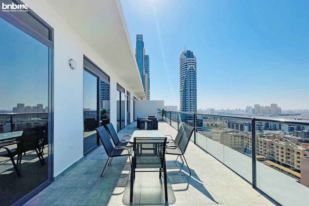 Lucky Residence - 1002 by bnbme homes