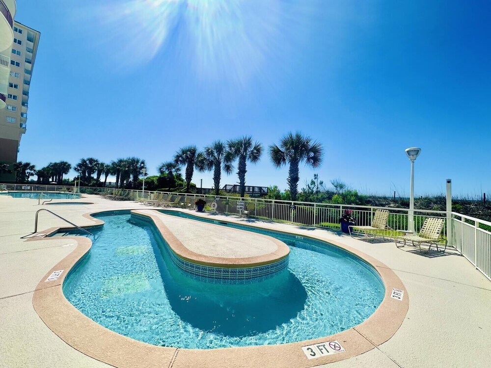 South Shore 503 2 Bedroom Condo by RedAwning view 5