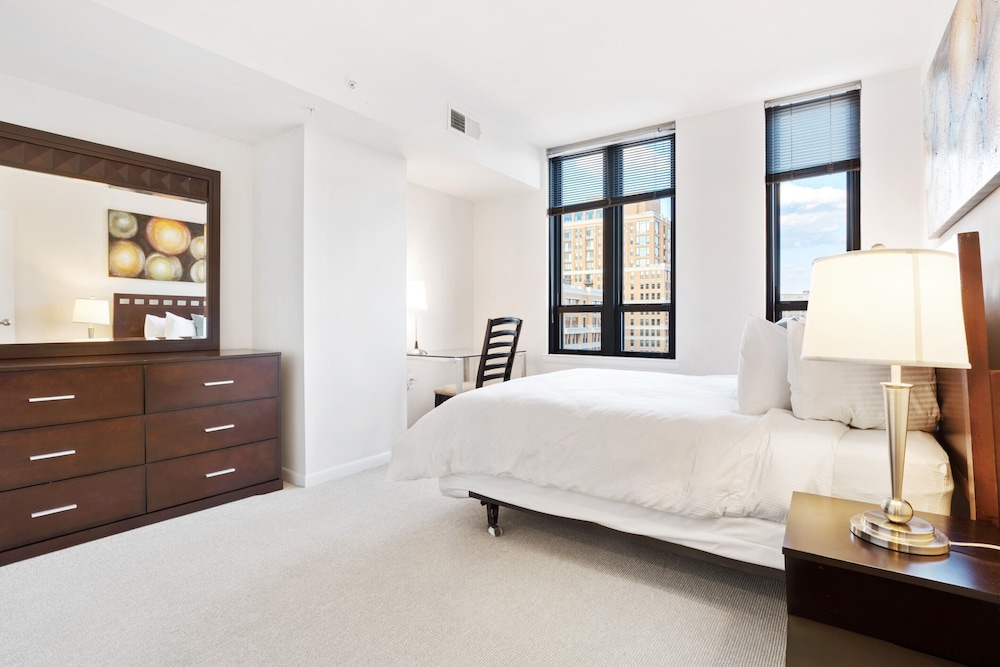Global Luxury Suites at The Convention Center