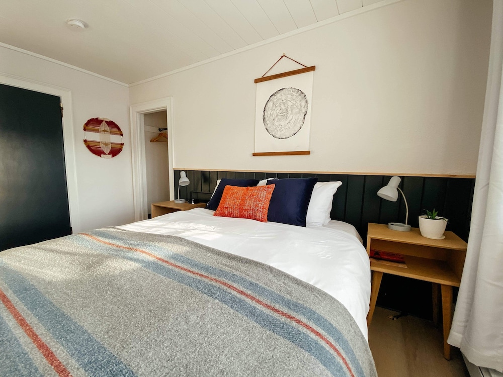 Cascade Lodge