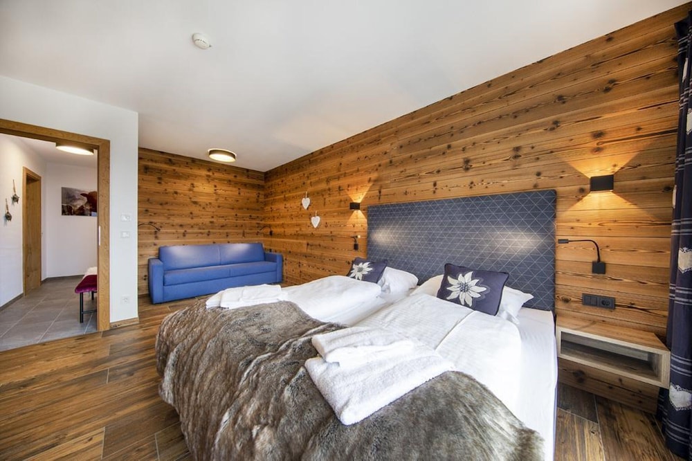Ski-friendly Chalet in Neukirchen