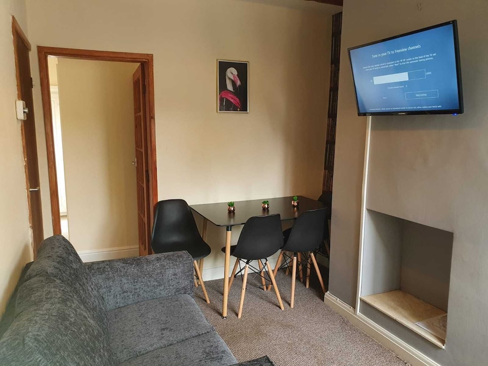 Comfortable Homestay in Stoke
