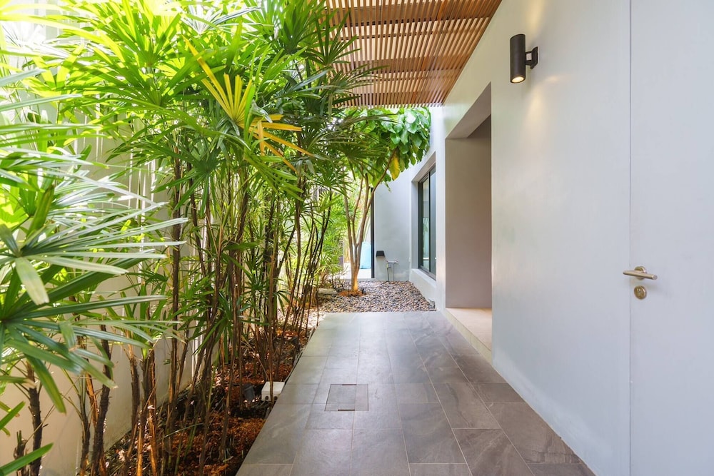 Designer 49 Pool Villa