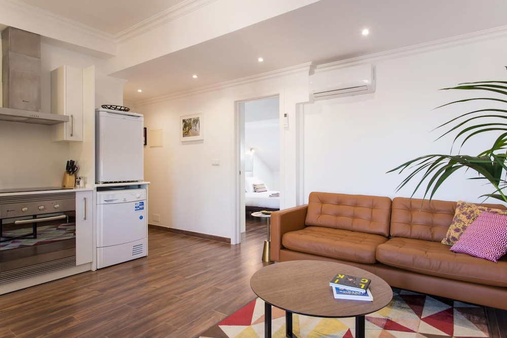 LV Premier Amoreiras AM2 Terrace View AC Lift view 2