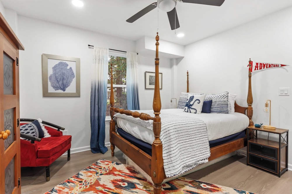 As You Like It by Avantstay Steps to Beach, Bikes, Sleeps 18!
