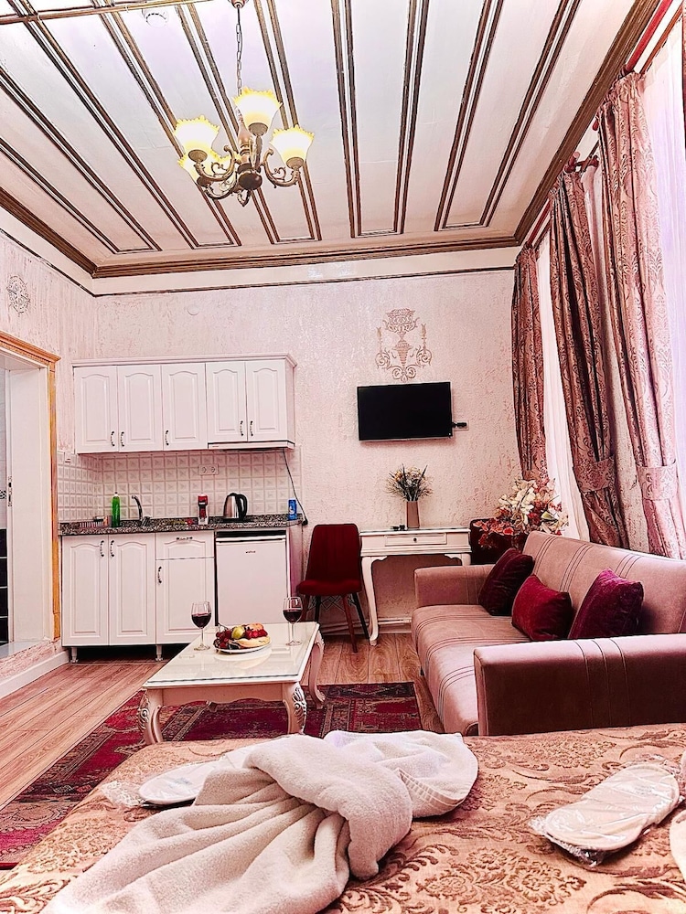 Alhambra Apart Otel - Image 32