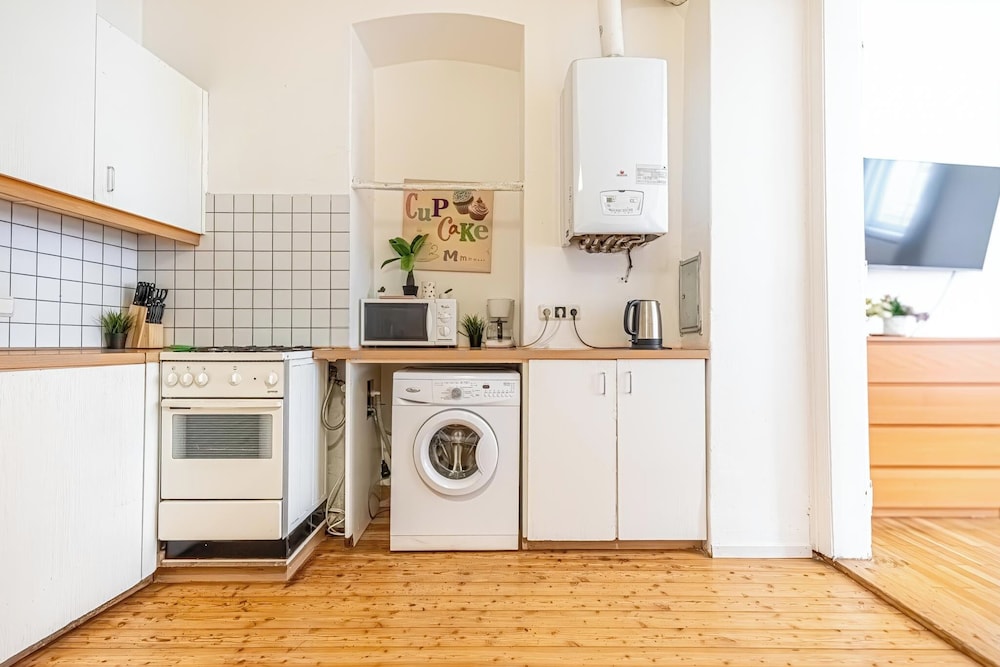 Affordable 2BR Apt Long Stay Stadthalle