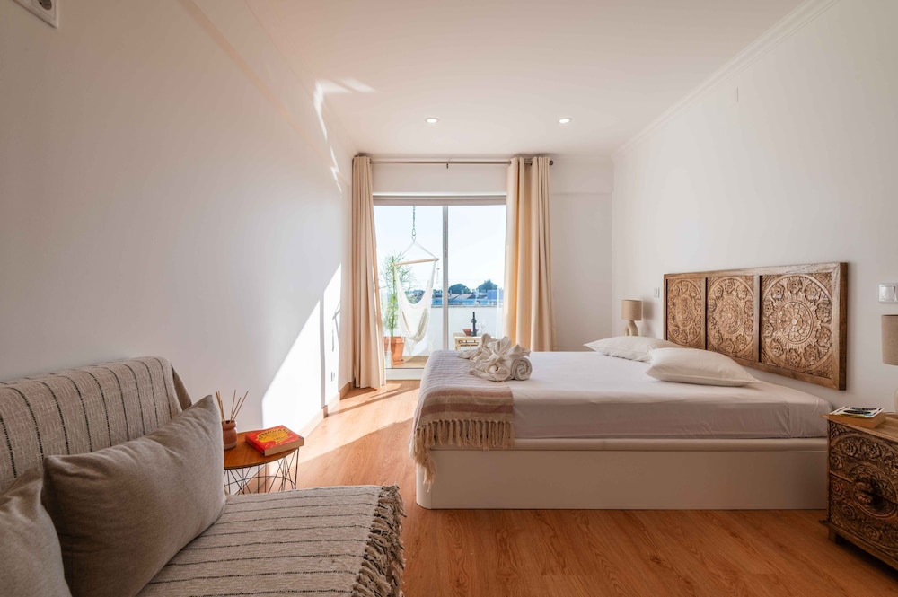 Montechoro Sea View 3 Bedroom Apartment