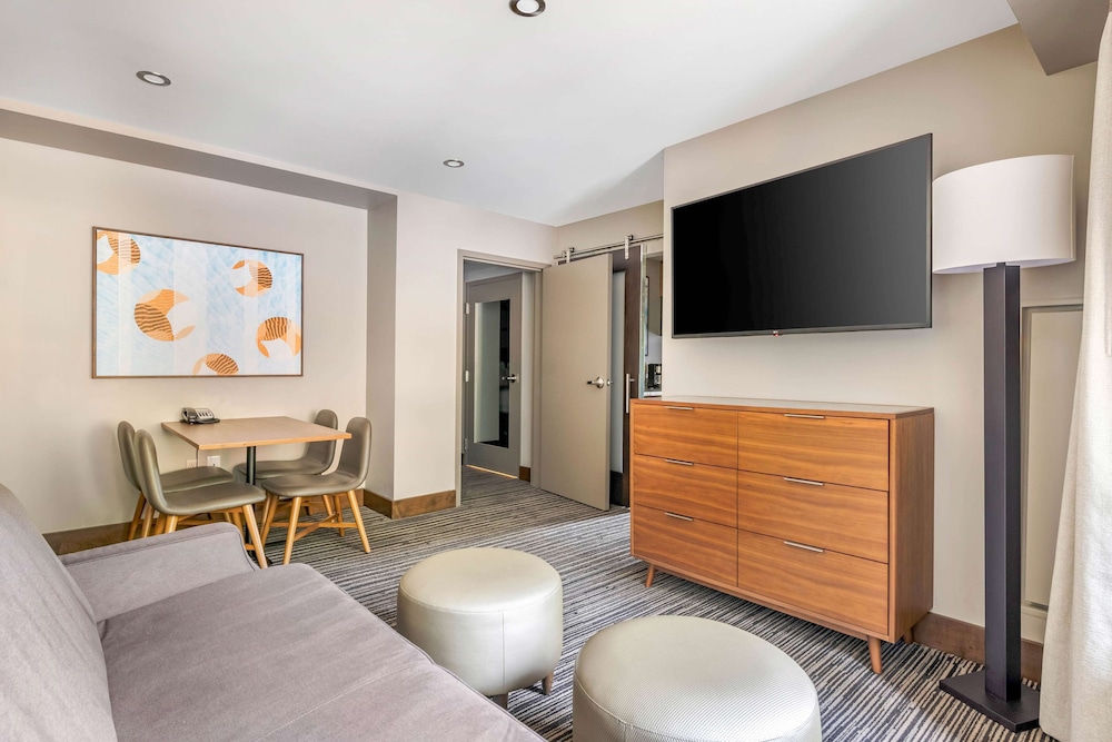 San Francisco Vacations - Hilton Vacation Club Tahoe Seasons Lake Tahoe - Property Image 44