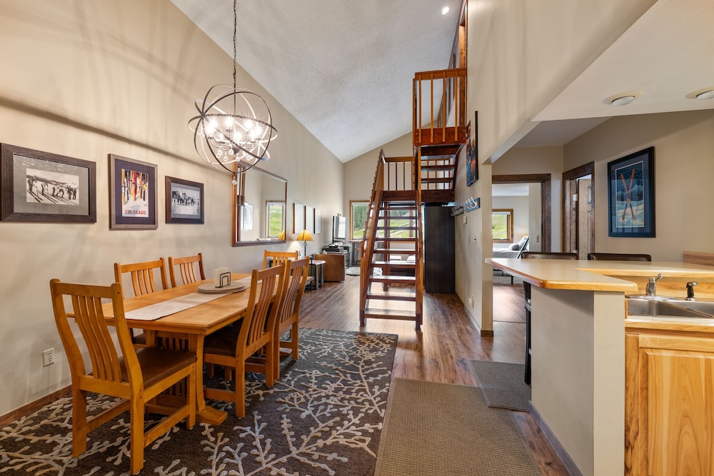 Fp300 Foxpine Inn 2 Bedroom Condo