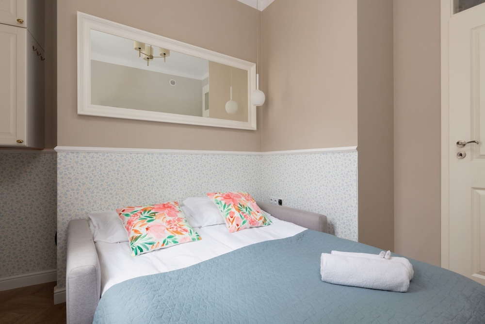 Apartment Plac Zamkowy by Renters view 2