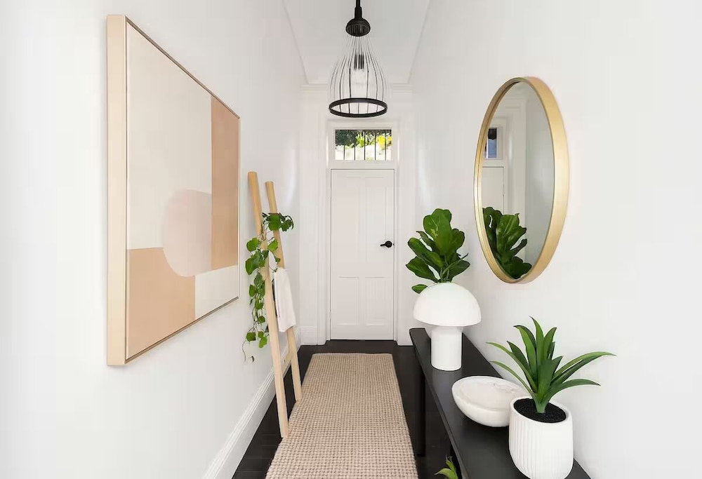 Stylish 4BR City Retreat