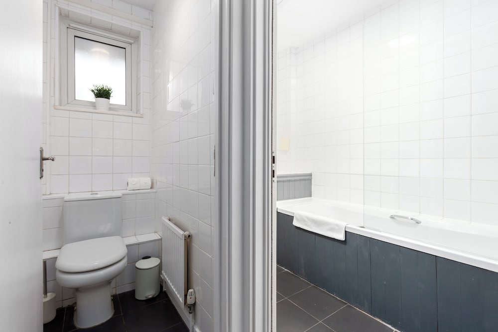 2 Bed Flat with Garden in Canonbury