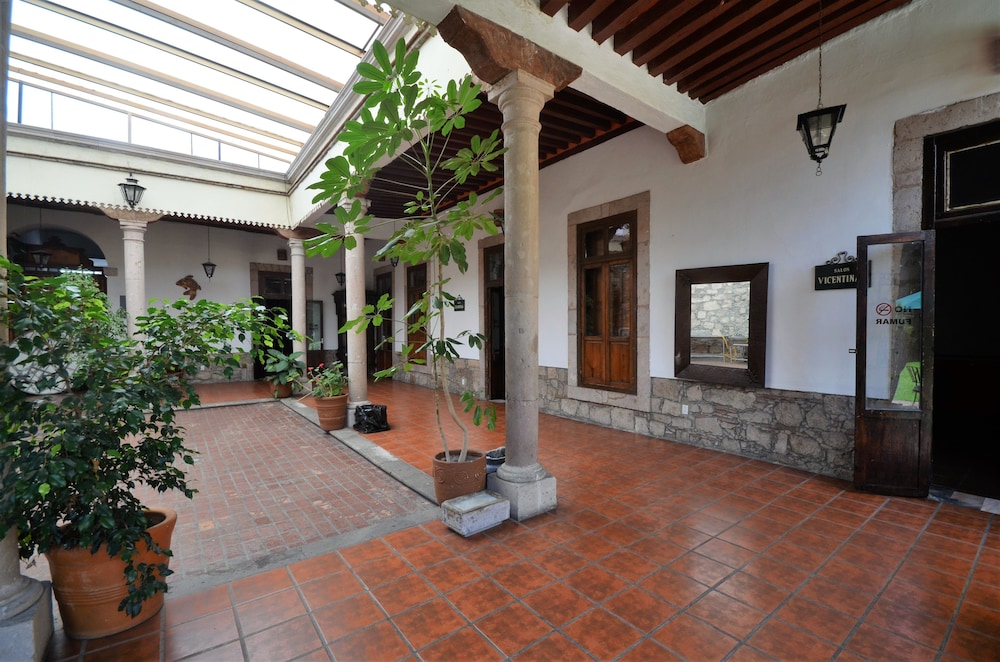 Howard Johnson Calle Real Morelia - Property Image 20