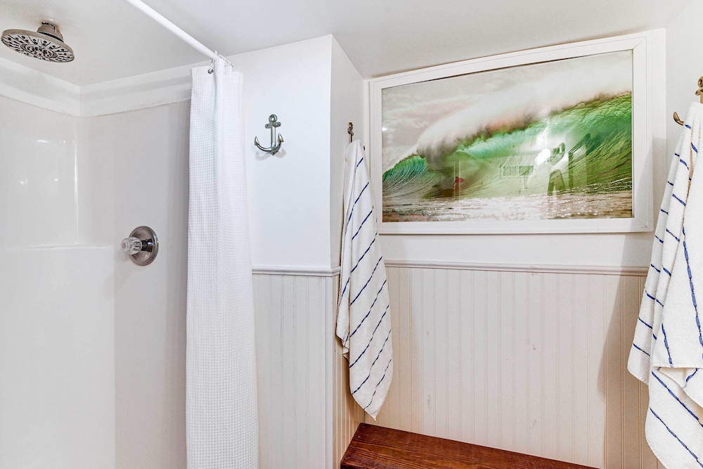 Walk to Beach: Galveston Home w/ Fenced Yard!